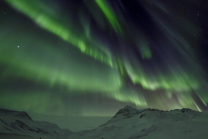 Northern Lights Photography from Akureyri - The hunt style: how Saga Travel turns a night out into a real plan