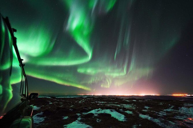 Northern Lights Private Super Jeep Tour with Photos - The photo moment: why “professional pictures” is a big deal