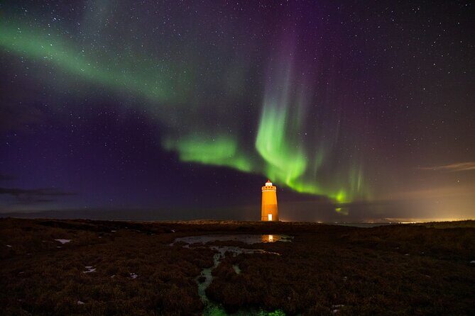 Northern Lights Private Tour-Epic Adventure - Staying warm: blankets, pastries, and the hot cocoa factor