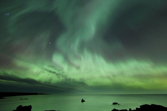 Northern Lights Small Group Guided Tour from Reykjavik - Why This 9:30 pm Aurora Hunt Works Better Than Guessing