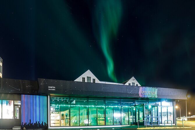 Northern Lights Small Group Tour from Reykjavik with Free Photos - Pickup Timing: The Part You Should Not Ignore