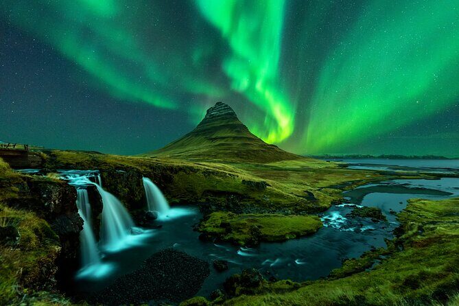 Northern Lights Small Group Tour from Reykjavik - The photography help is more than a nice extra