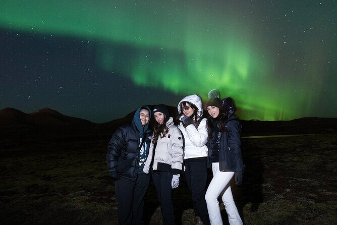 Northern Lights Small Group Tour with Photos - Key things that matter on this Northern Lights photo hunt