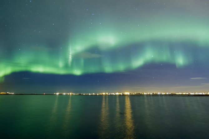 Northern Lights Tour from Reykjavik with Lifetime Guarantee - Cold-proofing: Aurora jackets, hand comfort, and photo reality