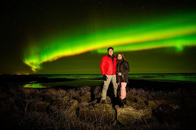 Northern Lights Tour with Photos, Snacks, Warm Snowsuits, Chairs - Pickup Rules in Reykjavik City Center (and the BSÍ Backup)