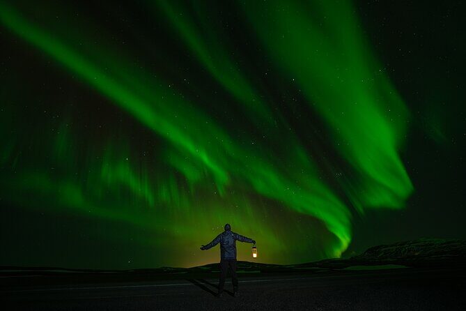 Northern Lights Tour with Photos, Snacks, Warm Snowsuits, Chairs - Small Group Odds: Why 18 People Can Beat a Full Bus