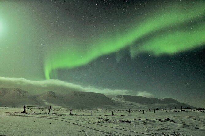 Photography tour - Northern light Hunting from Akureyri - What the 2–3 Hours Look Like (And Why It’s the Right Length)
