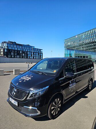 Private 3 Hours Tour with Airport Transfer in Reykjavik - Hallgrímskirkja church: panoramic views are the payoff
