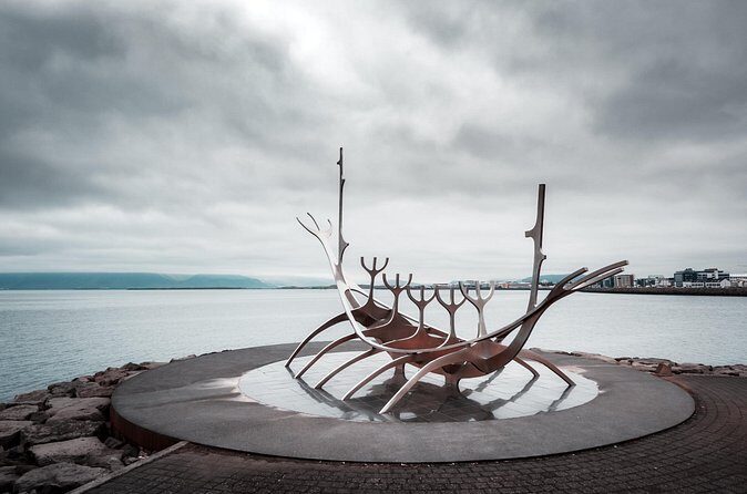 Private 6 Hour Airport or Cruise Tour with Transfer - Taste of Iceland: local foods, including the famous choices
