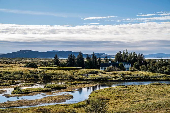 Private Golden Circle Classic Tour from Reykjavik - Geysir and Strokkur: geothermal energy, timed to the real world