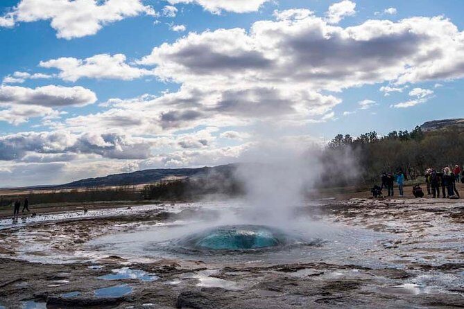 Private Golden Circle Classic Tour from Reykjavik - Gullfoss: a full hour at Iceland’s Golden Waterfall