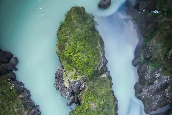Private Golden Circle Tour - Stop 4: Kerið crater walk and that walk-down moment