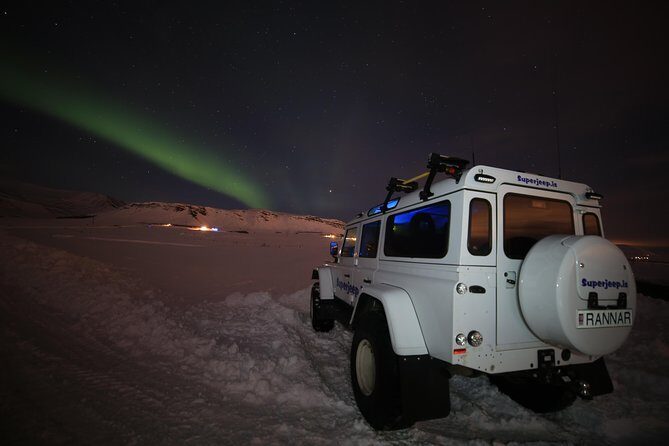 Private Guided Superjeep Northern Lights Hunt - Photo help is included: what that means for your setup
