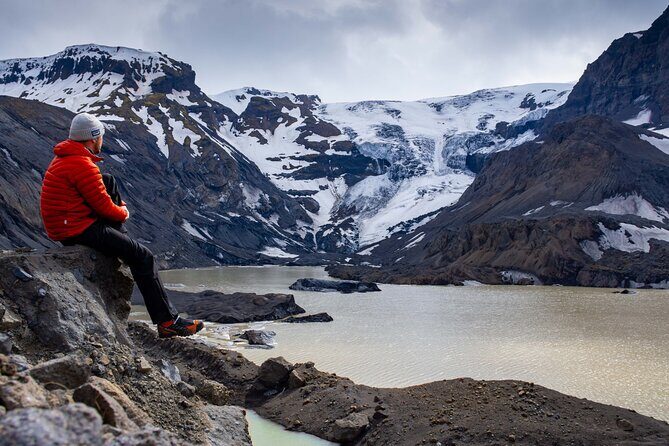 Private Hire Adventure Guide & Vehicle - A private guide lets your Iceland plan breathe