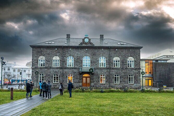 Private Icelandic Viking Age Walking Tour - Stop 5: Sun Voyager and the low-keel boat advantage