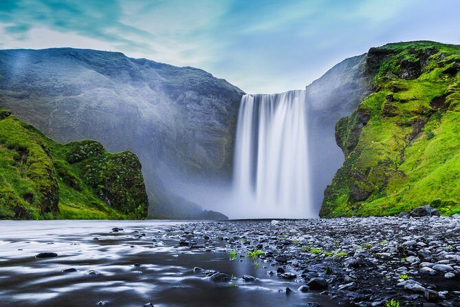 Private Jeep Tour - Golden Circle and South Coast Combo - Skógafoss and Seljalandsfoss: two waterfalls, two different moods