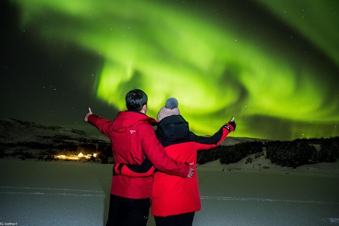 Private Northern lights with photographs - The 4-hour flow on the night: pickup, prime spots, and photo time