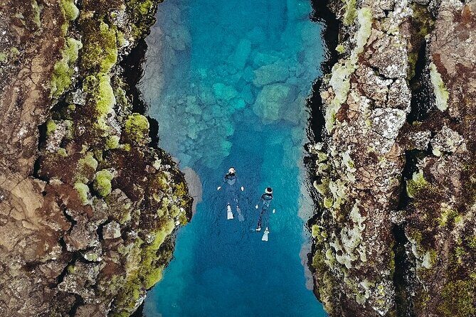 Private Silfra Snorkeling 6 p. group - Meet on Location - with Underwater Photos - Private group reality: small team, real guiding help, still only up to six