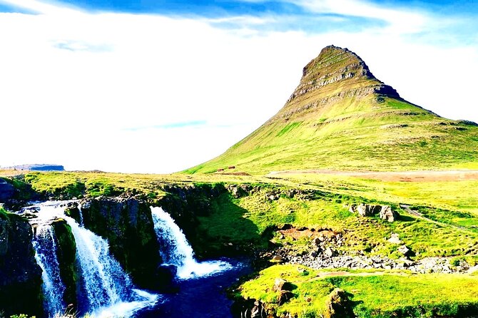 Private Snæfellsnes National Park - Hellnar Primus Kaffi: warm coffee and cake with pounding surf