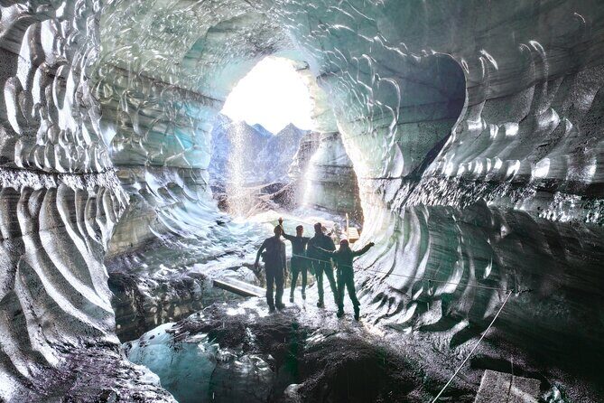 Private South Coast & Katla Ice Cave Tour in Iceland - Spotting wild Icelandic horses and hearing folklore (the human side of the day)