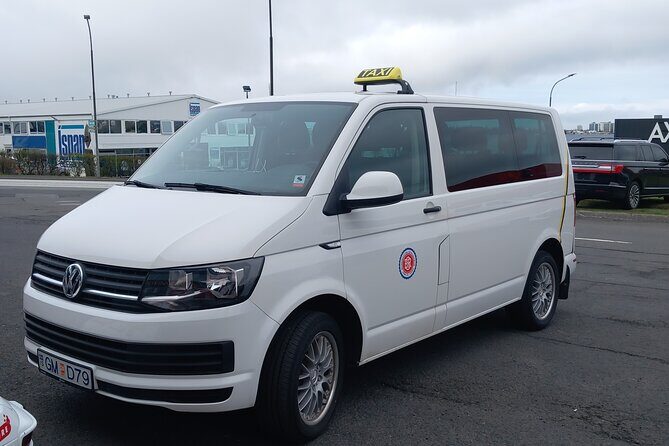Private Transfer from Keflavik Airport to Reykjavik/surrounding - Luggage space and comfort: the small things that save your trip