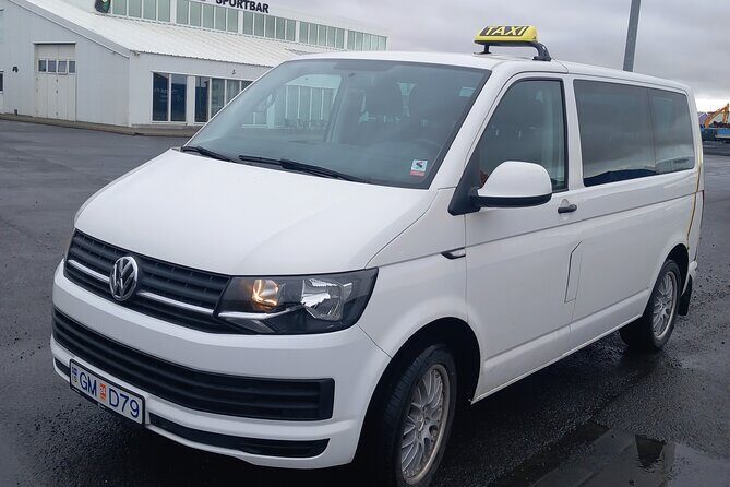 Private Transfer from Keflavik Airport to Reykjavik/surrounding - The vehicles: VW Caravella vs Mercedes Electric