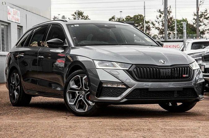 Private Transfer from Reykjavik to Reykjavik Airport KEF by Sedan - When This Transfer Is the Best Fit
