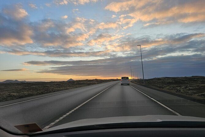 Private Transfer Keflavik Airport To Reykjavik Pick or Drop - Pickup and delays: the part you don’t want to gamble on