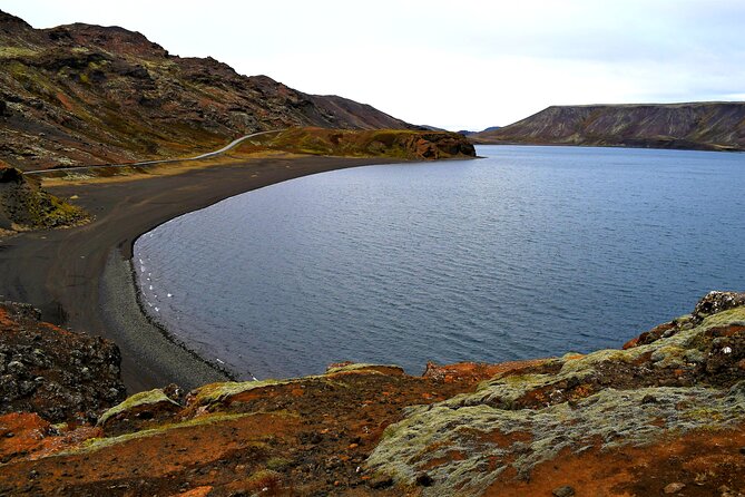 Private Transfer Reykjavik to Keflavik Airport - What you’re getting in the ride (and why it’s worth it)
