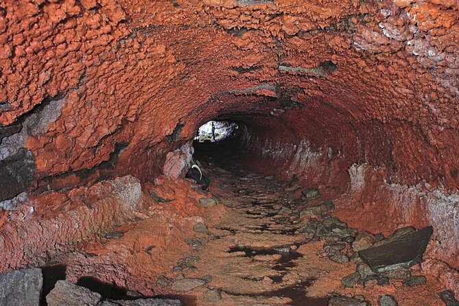Reykjanes secret G spots - raw edition - Leidarendi Lava Tube: Underground Color and Real Volcanic Time
