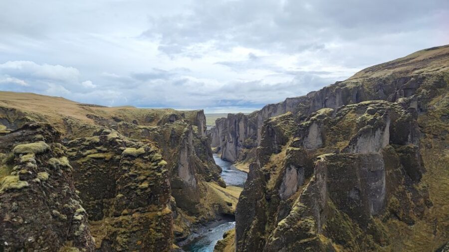 Reykjavík: 2-Day Tour with Icebergs, Glaciers & Waterfalls - Day 1: Seljalandsfoss, Skógafoss, Gljúfrabúi, and a Glacier Volcano Hike