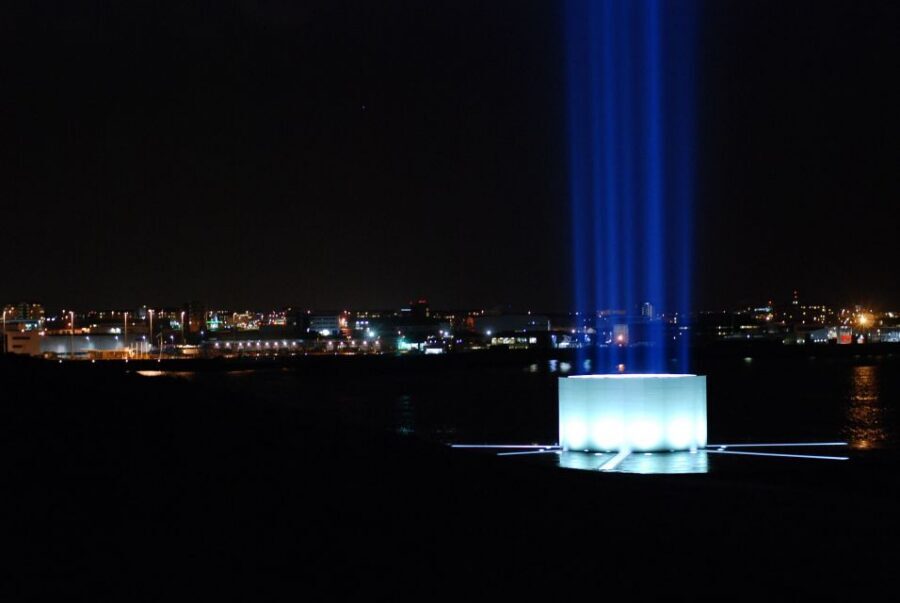 Reykjavik: 2-Hour Imagine Peace Tower Tour - Why the lighting schedule matters (and how it shapes your visit)