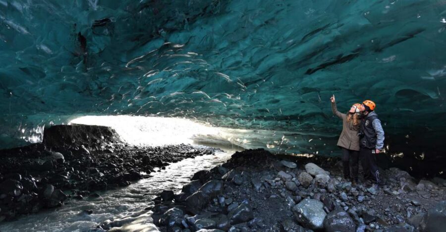 Reykjavik: 3-day South Coast and Golden Circle Experience - Day 1: Thingvellir National Park, Geysir area, and Gullfoss power