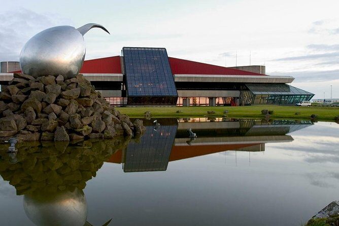 Reykjavik area to Keflavik Private Luxury Airport Transfer - Key things to know before you book