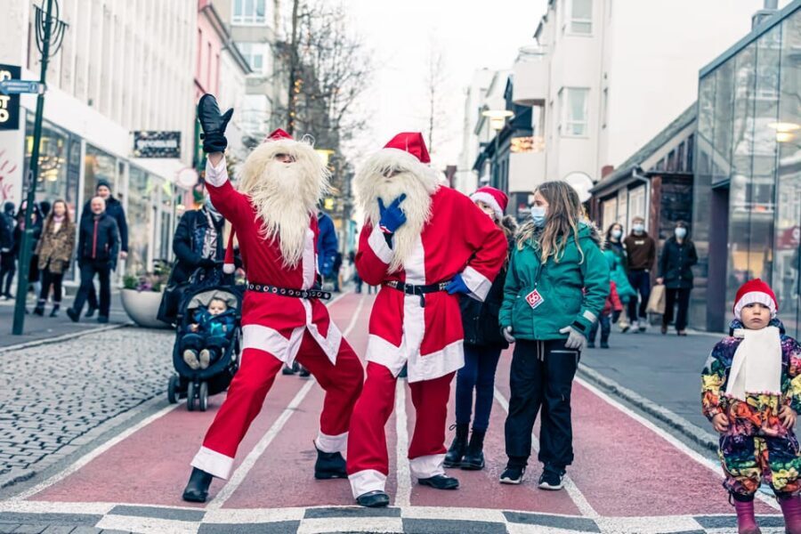 Reykjavik: Christmas Food Tour with Tastings and Drinks - Reindeer Pâté, Gravlax, and Pickled Herring: What Iceland Keeps Telling You