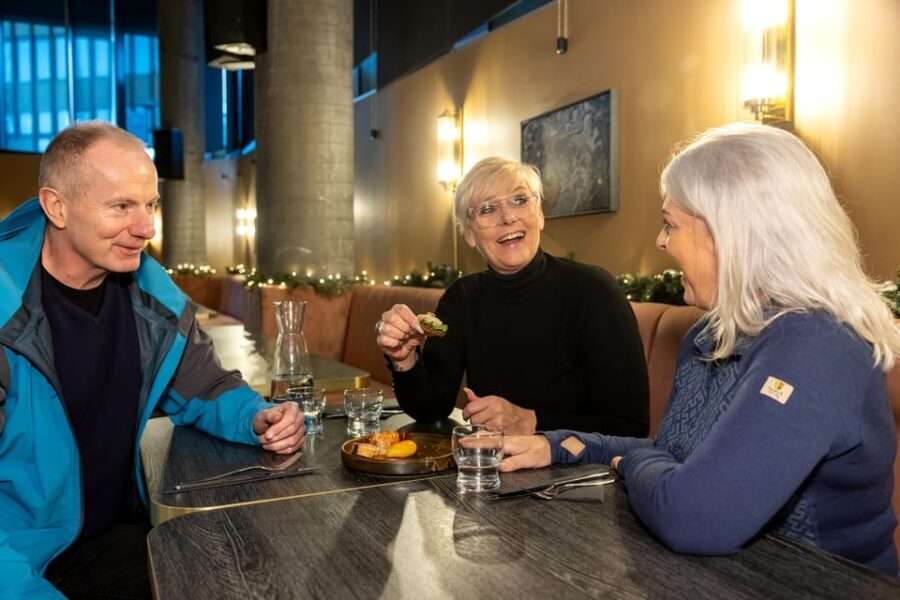 Reykjavik: Christmas Food Tour with Tastings and Drinks - Meeting Outside Hlöllabátar: The Easiest Start in Town