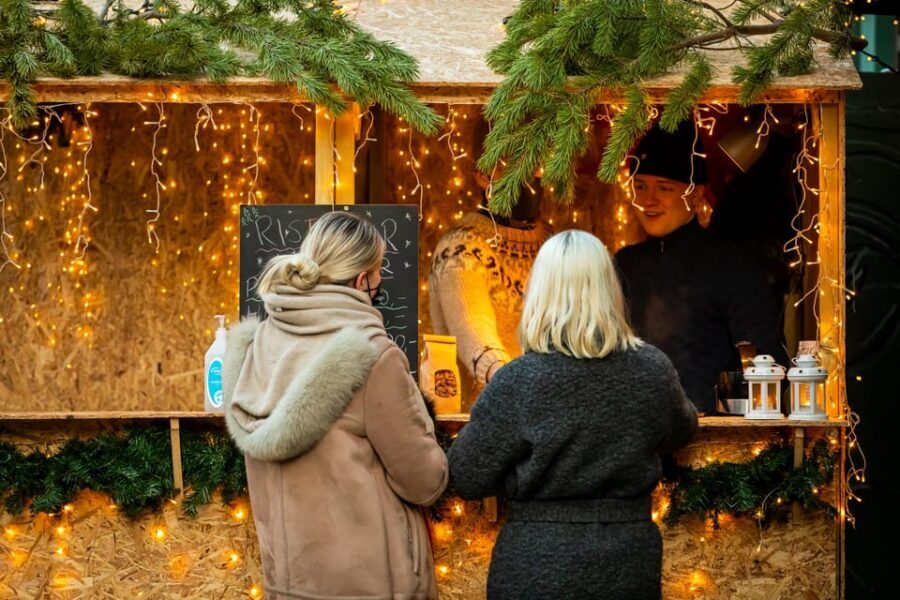 Reykjavik: Christmas Walking Tour with Icelandic Traditions - Ingólfur Square: rink views, decorations, and the Christmas market buzz