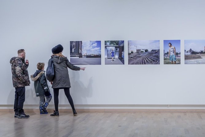 Reykjavik City Card 24-hour - Family Time: Zoo and Neighborhood Culture in Hafnarfjörður and Beyond