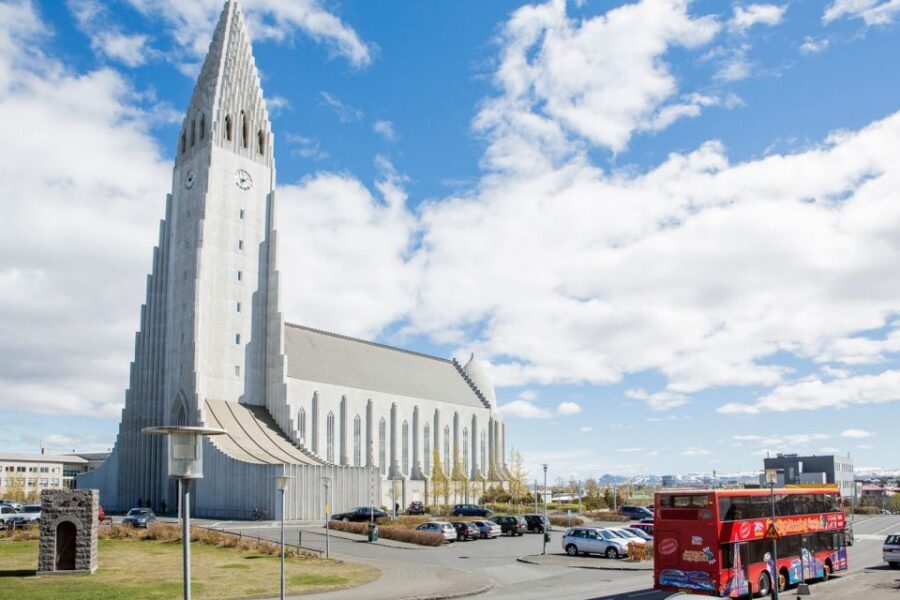 Reykjavik: City Sightseeing Hop-On Hop-Off Bus Tour - A one-day loop that works when Reykjavik is windy