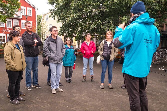 Reykjavik Folklore Walking Tour: Meet the Elves, Trolls & Ghosts of Iceland - Stop 4: Hólavallagarður Cemetery and the Deacon of Dark River Ghost