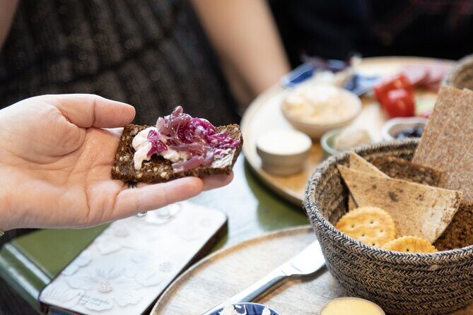Reykjavik Food Tour - Supermarket Tour & Lunch at Microbrewery - Group size, timing, and where you’ll meet