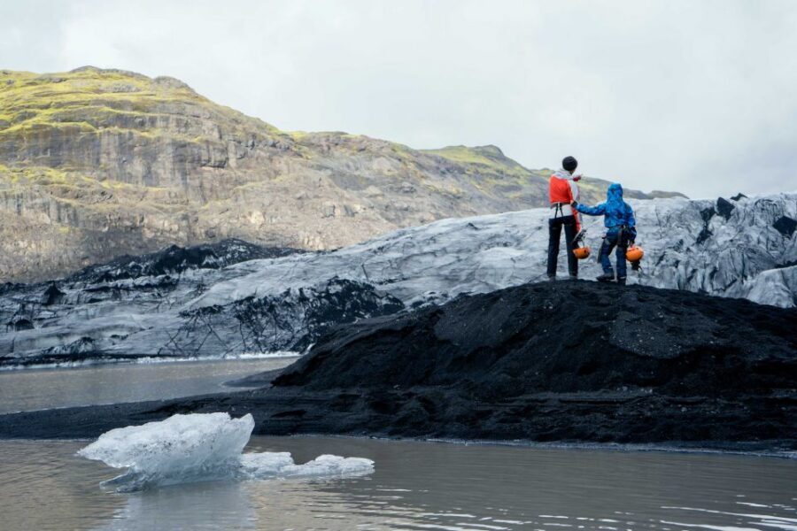 Reykjavik: Glacier Hike, Waterfalls and Black Sand Beach - Small Group Size and Photo Help: Better Than the Big-Bus Feeling