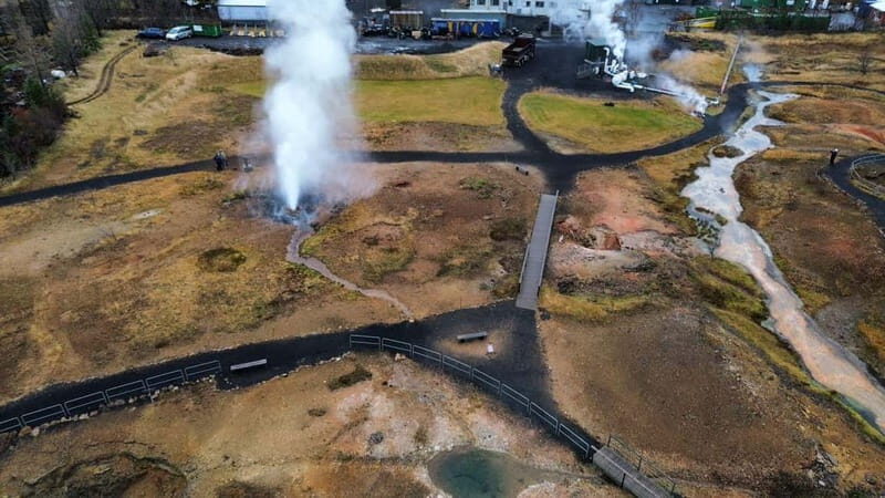 Reykjavík: Golden Circle, 2 Geysers & Geothermal Bakery Tour - Hveragerði Geothermal Springs: Eilífur Geyser and Hverabrauð