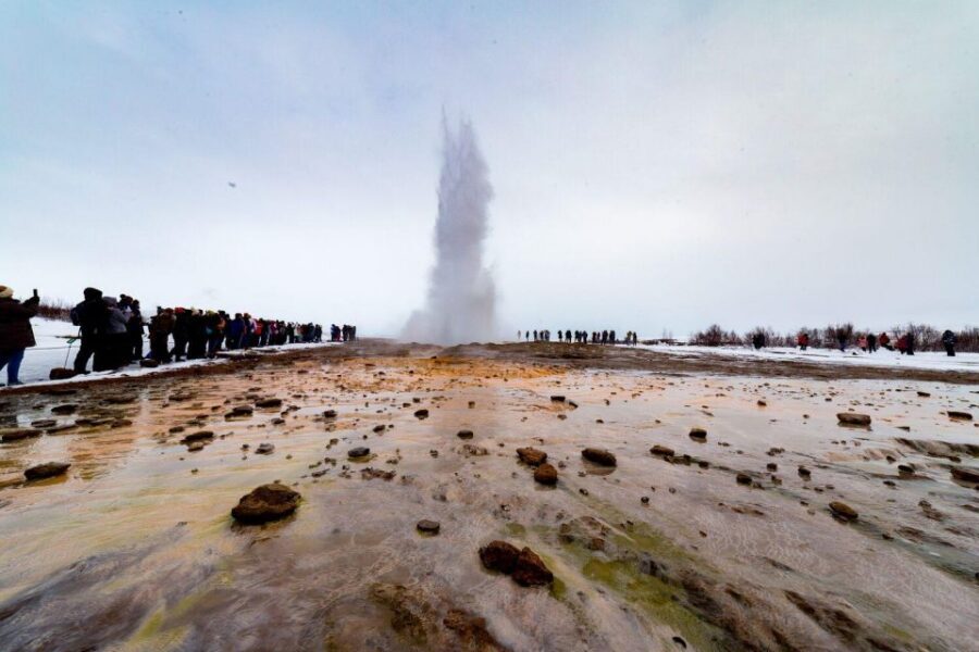 Reykjavík: Golden Circle Afternoon Tour - Kerid Crater and The Eye of the World: a dramatic finale (light can matter)