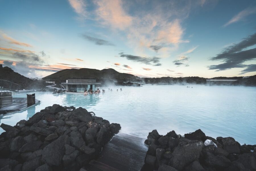 Reykjavík: Golden Circle, Blue Lagoon, and Aurora Tour - The Northern Lights hunt: why the “search for darkness” part matters