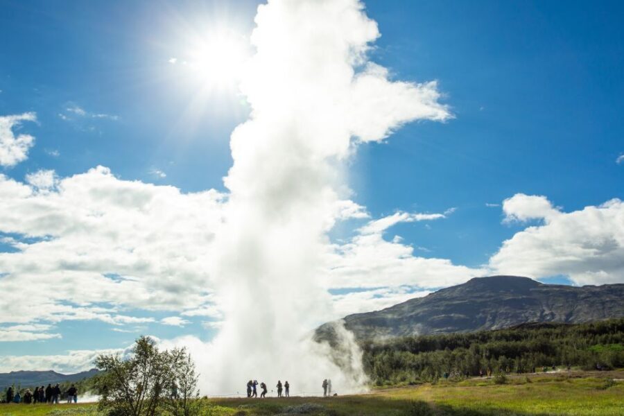 Reykjavik: Golden Circle Day Tour with optional Blue Lagoon - How the 7.5 to 13-Hour Schedule Really Feels