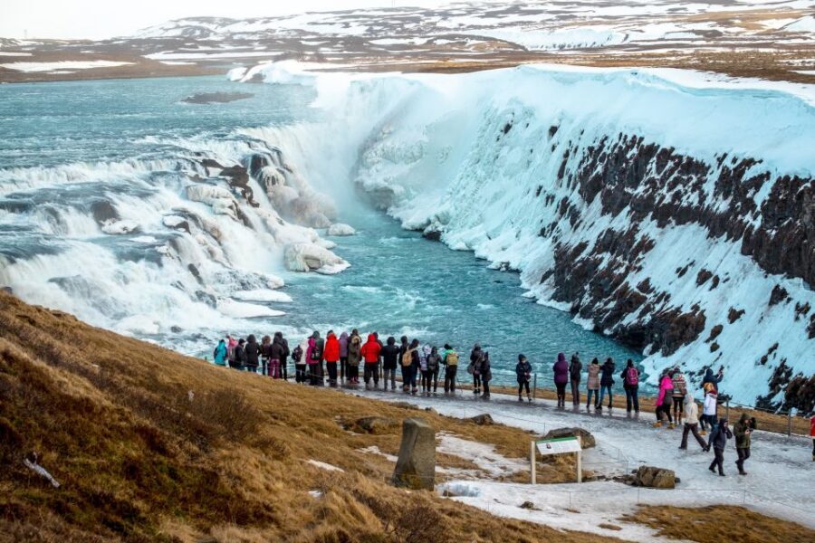 Reykjavik: Golden Circle Day Trip with Blue Lagoon Transfer - Þingvellir National Park: The UNESCO Stop With a Real “Wait, What?” Moment