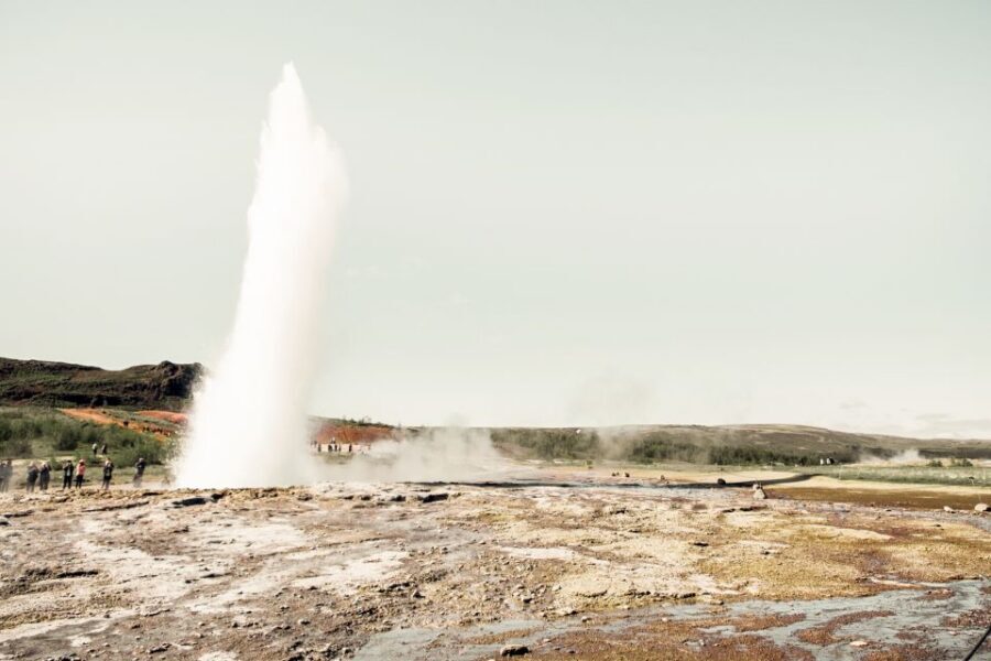 Reykjavík: Golden Circle Minibus Tour & Blue Lagoon Transfer - Geysir Area and Strokkur: How to Catch the Eruptions Without Chasing Them