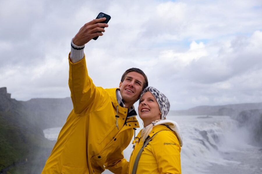 Reykjavik: Golden Circle Tour and Blue Lagoon Admission - Golden Circle stop 2: Gullfoss and the three-step drop
