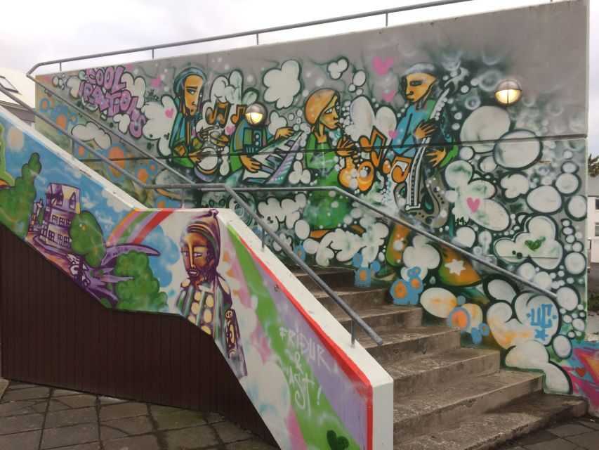 Reykjavik: Guided City Walking Tour - Lake Tjörnin break: snacks, spirits, and a calmer pace